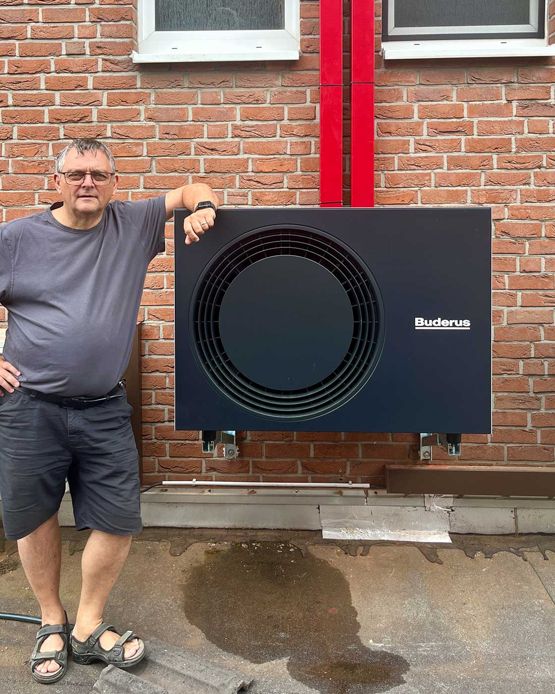 Exterior and interior unit of a heat pump in the customer project of Stefan Timme from Krefeld